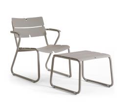 Изображение продукта Oasiq Corail Lounge кресло с подлокотниками | Corail Footstool/журнальный столик
