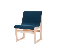 Изображение продукта TON Symposio кресло с подлокотниками с обивкой