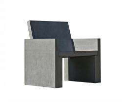 Изображение продукта OGGI Beton Volterra Concrete кресло с подлокотниками