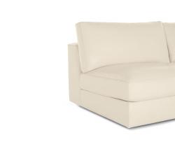 Design Within Reach Reid Armless диван в коже - 5