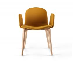 Изображение продукта ONDARRETA Bob XL Wood кресло with Armrests