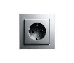 Gira SCHUKO-socket outlet with child protection | E2 - 1
