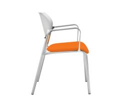 Dauphin Previo Four-legged стул с подлокотниками 080 - 1