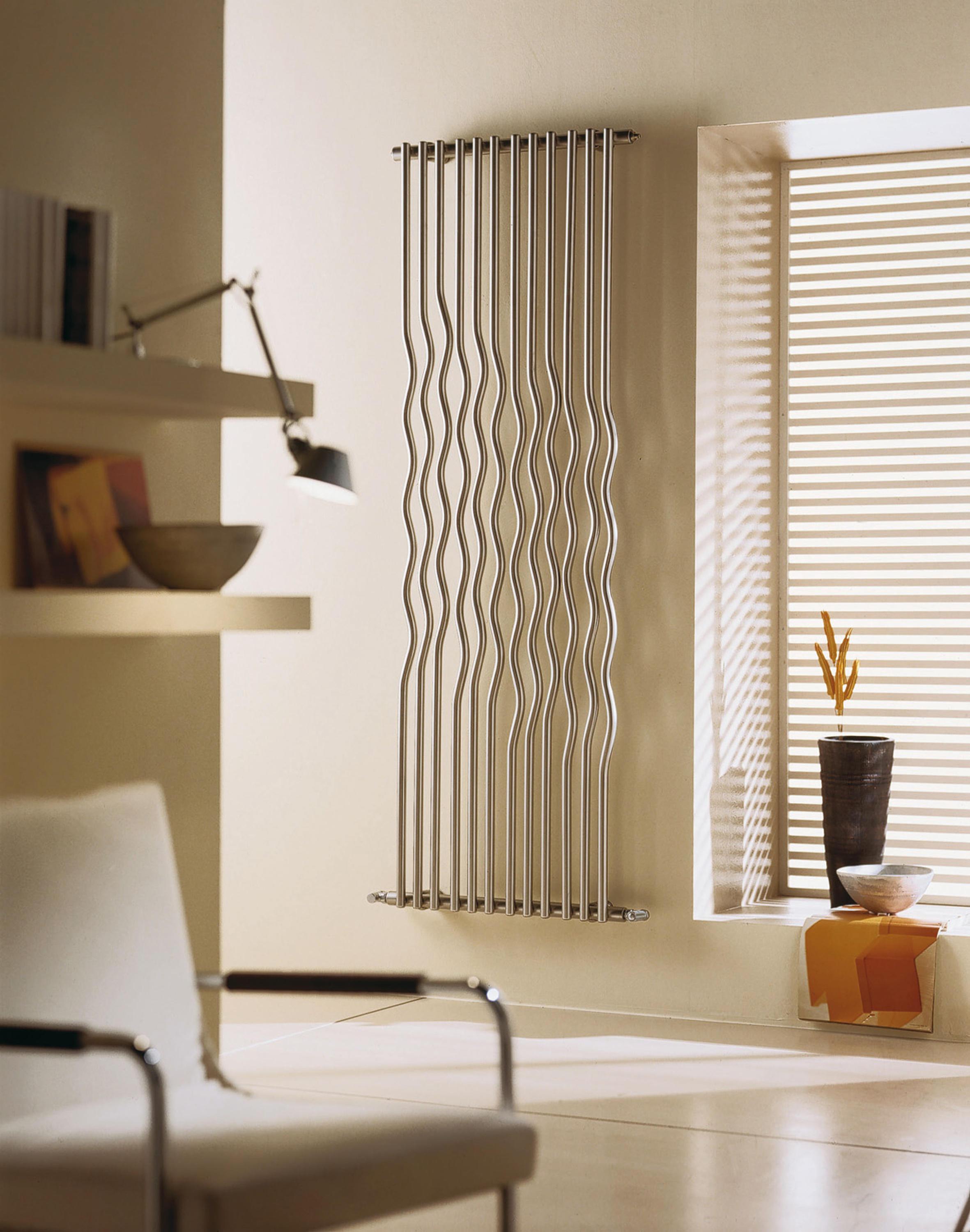 Радиатор на стену. Радиатор Cordivari Rio. Cordivari Radiators Design. Радиаторы отопления 1340 м. Cordivari tessuto радиатор биметаллический.