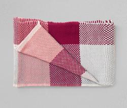 Изображение продукта Muuto Loom Throw - red