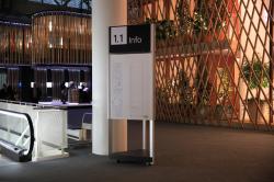 BURRI Signage System Messe Basel by BURRI - Mobile indoor F4 triangular stele - 3