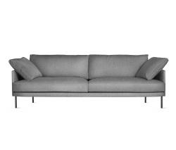Изображение продукта Design Within Reach Camber 93” диван с обивкой из ткани, Onyx Legs