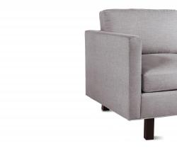 Design Within Reach Goodland кресло с подлокотниками с обивкой из ткани, Walnut Legs - 5