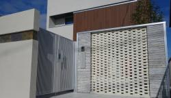 Kenzan Ceramic screen in-situ - 3