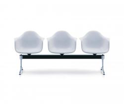 Изображение продукта Vitra Eames Plastic кресло on stretchers