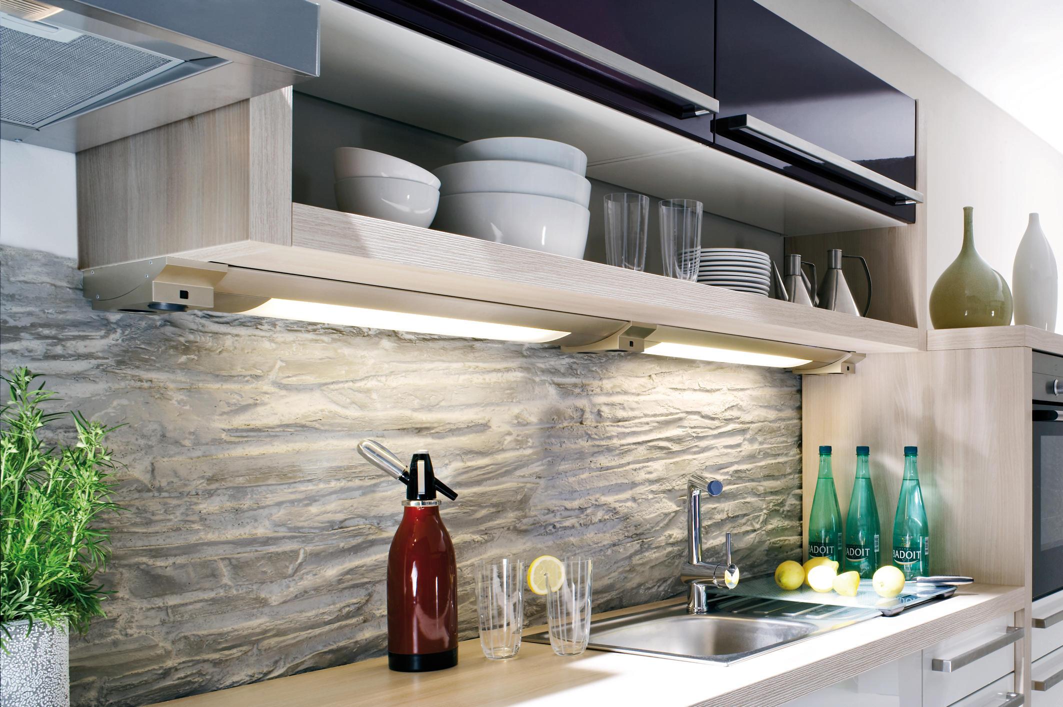 Кухонный светильник с розетками Hera Futura