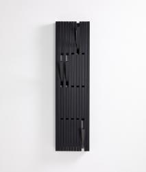 Изображение продукта PERUSE Piano Small вешалка для одежды черный дуб