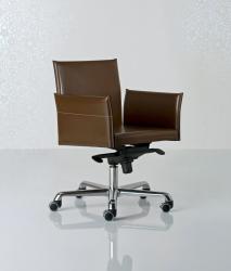 Изображение продукта Enrico Pellizzoni Alfa офисное кресло с подлокотниками с низкой спинкой