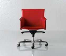 Изображение продукта Enrico Pellizzoni Pasqualina офисное кресло с подлокотниками с низкой спинкой