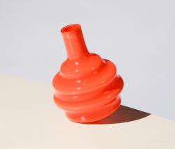 RVW Production Don't Touch – Vase Red - 1