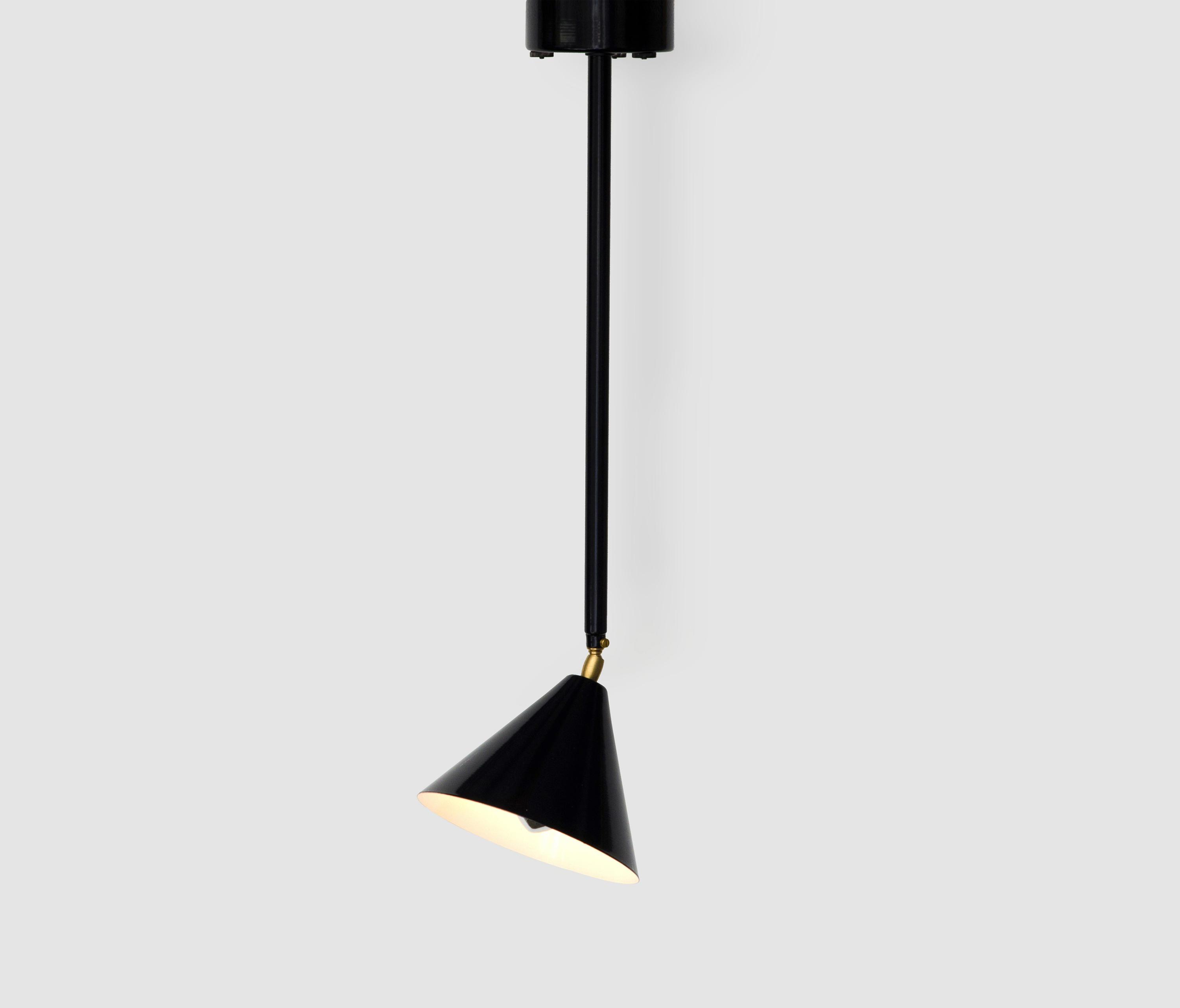 Нижний светильник. Лампа Перископ. Atelier Areti Cone - Wall Light. Подвесные светильники в ателье. Atelier Areti Cone Wall Ceiling.